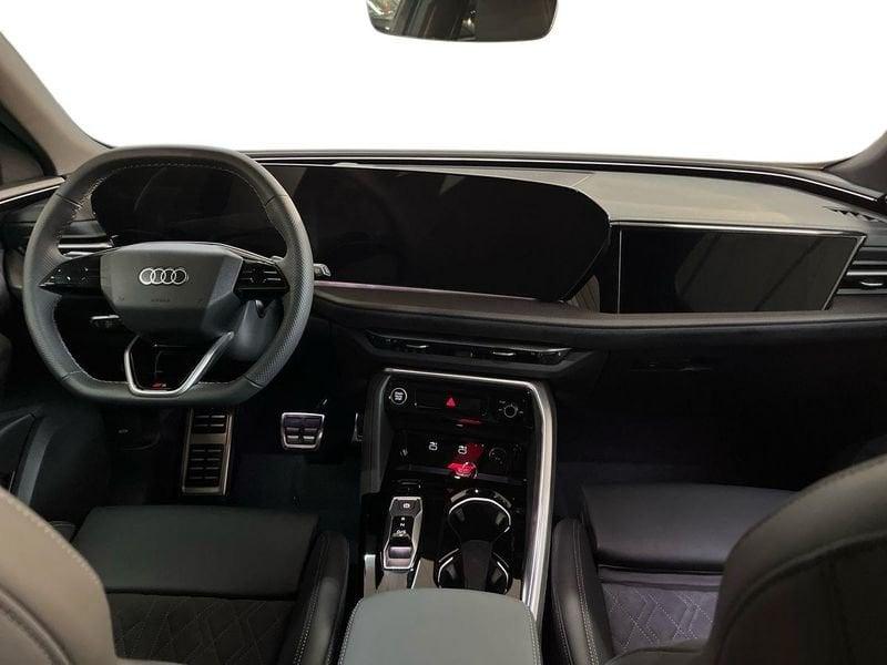 Audi Q5 II 2025 Sportback Sportback 2.0 tdi mhev+ S line edition quattro 204cv s-tr