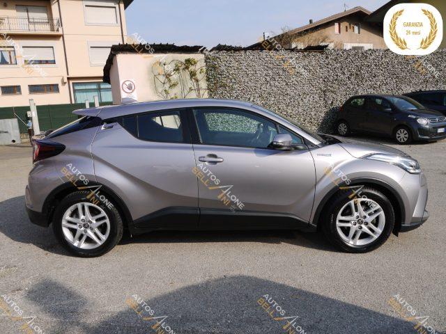 TOYOTA C-HR 1.8 Hybrid E-CVT Business