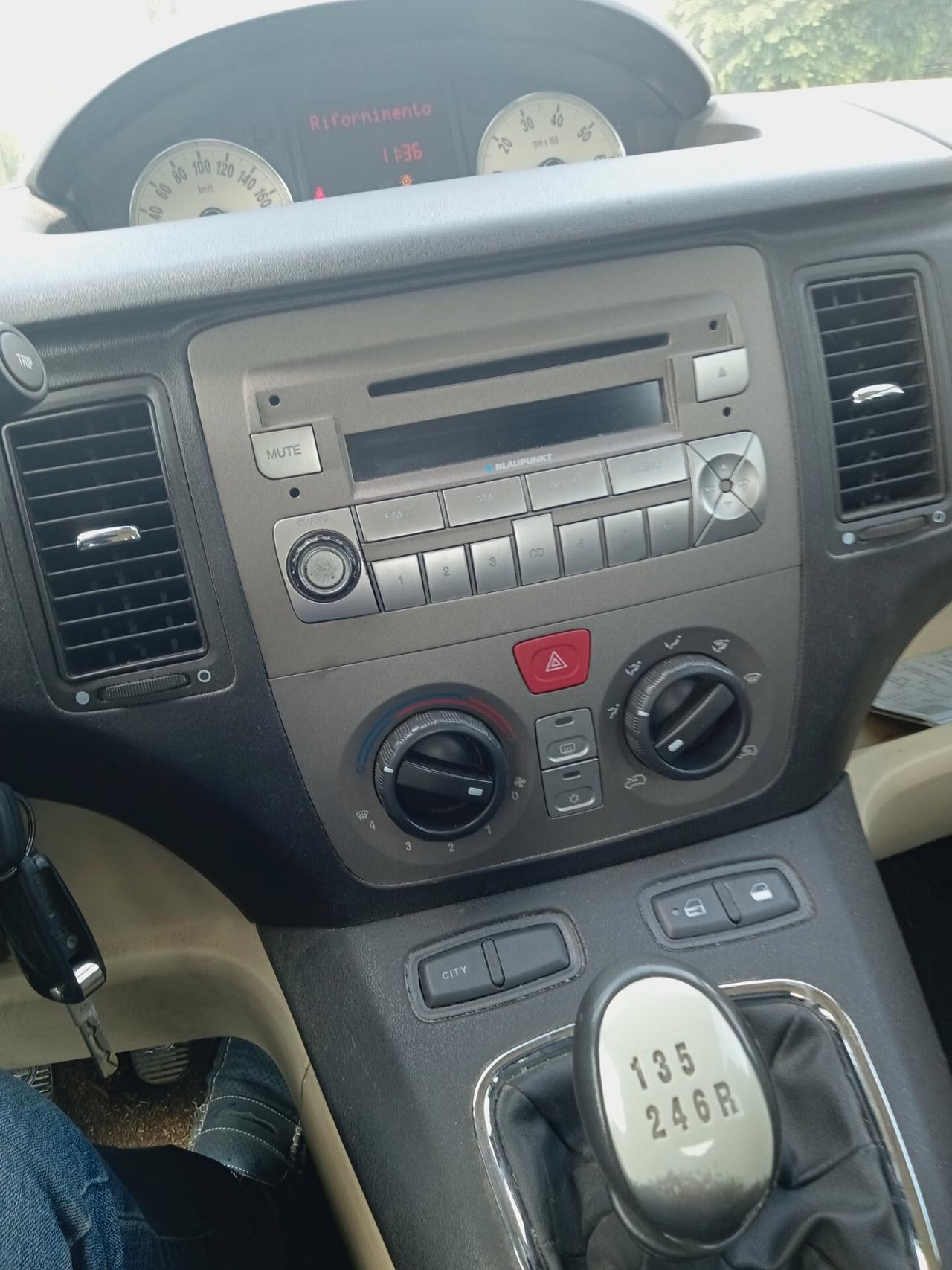Lancia MUSA 1.4 16V Platino Plus
