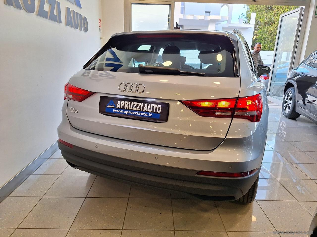 AUDI Q3 35 TDI S tronic Business