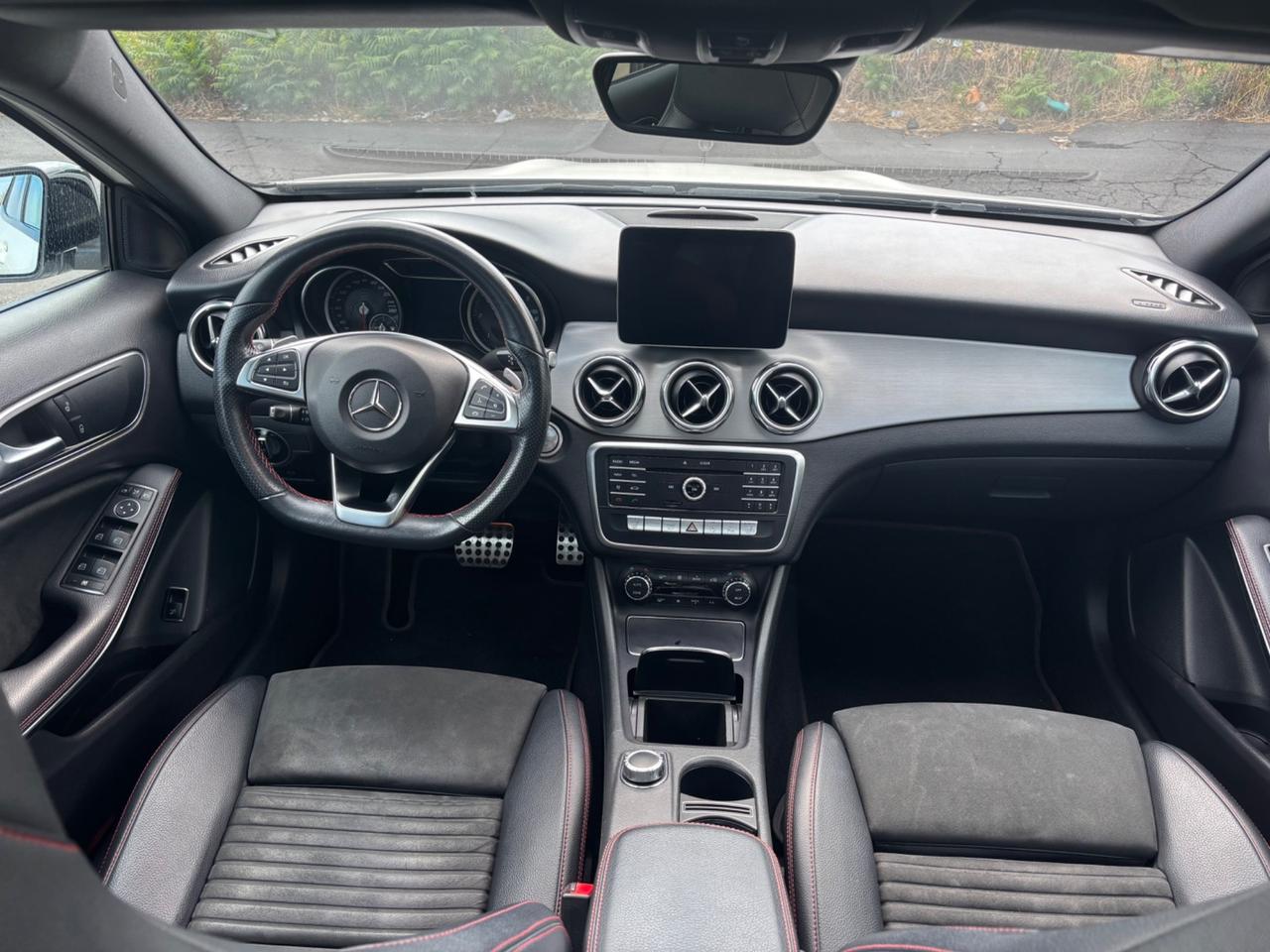 Mercedes-benz GLA 200 d Automatic Premium-2019