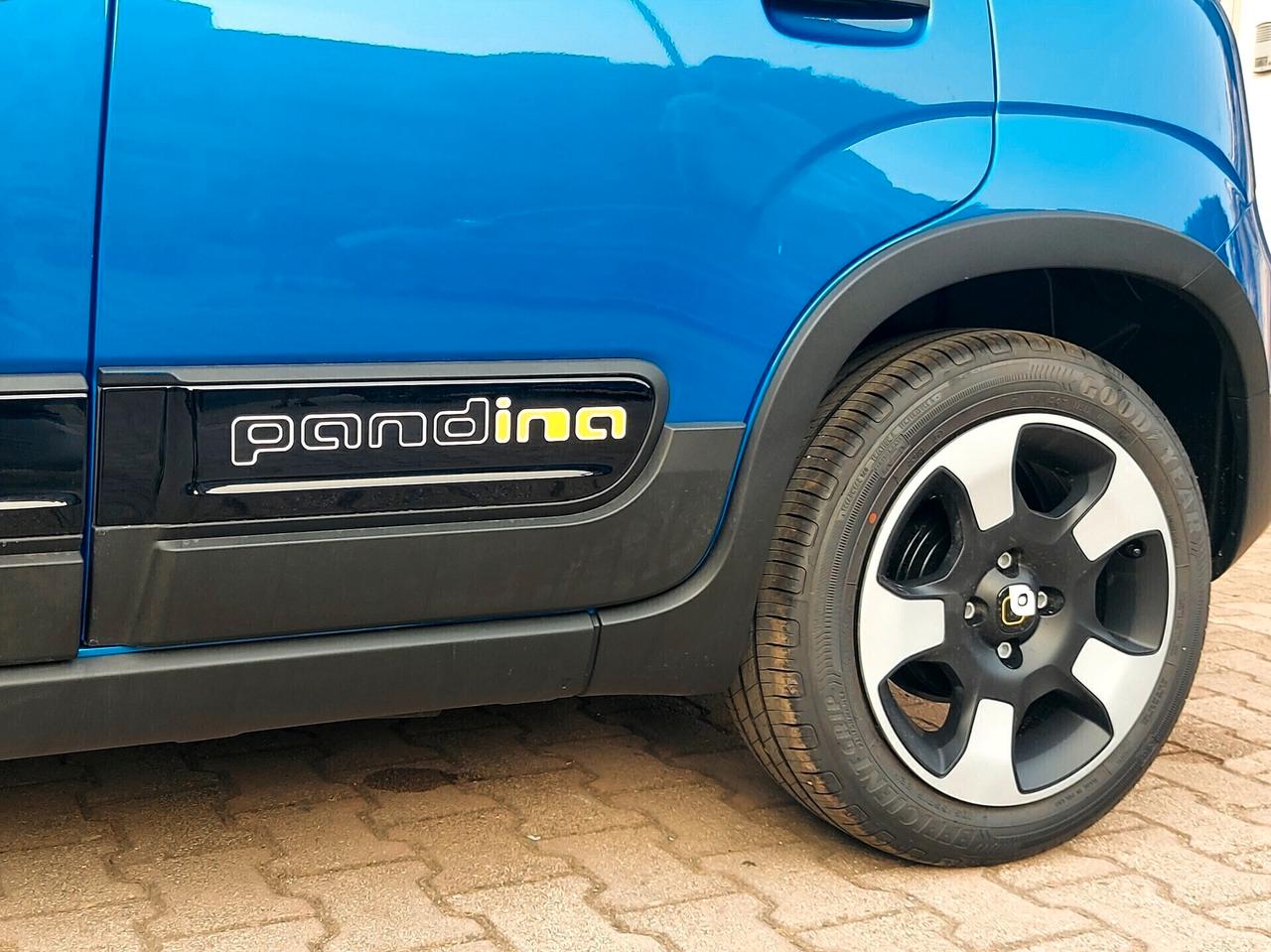 Fiat Panda Cross "PANDINA" 1.0 Hybrid KM0