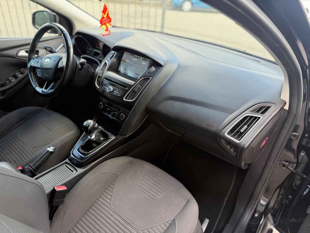 Ford Focus 1.5 TDCi TITANIUM NEOPAT. 2015 EURO 6