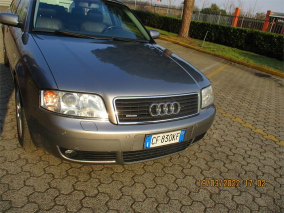 AUDI A6 3.0 V6 Avant quattro