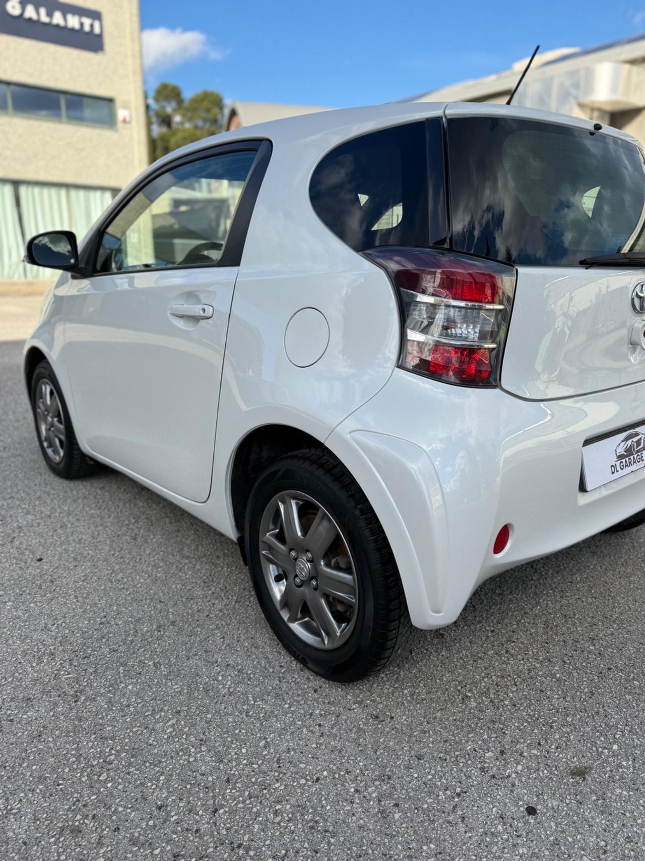Toyota iQ 1.0 Multidrive