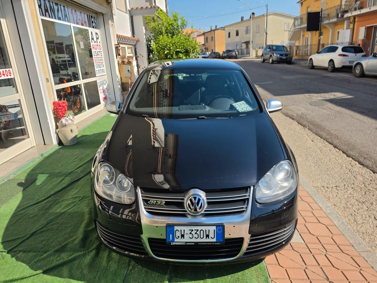 Volkswagen Golf 3.2 VR6 4mot. 5p. DSG R32