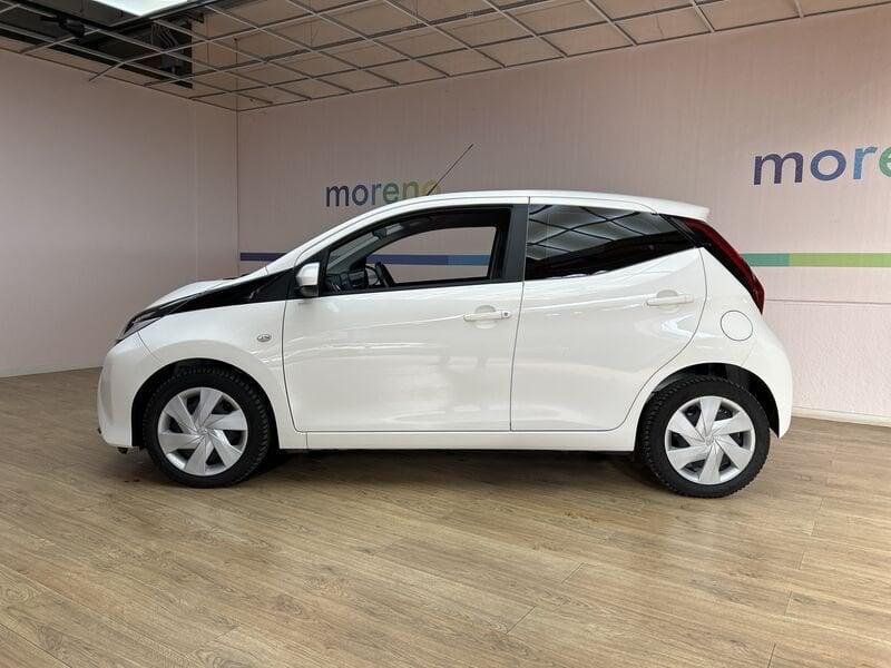 Toyota Aygo 1.0 x-cool 72 CV m-mt