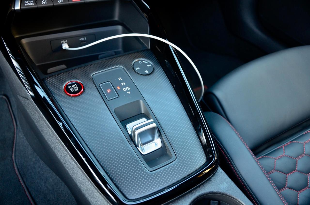 AUDI RS3 SPORTBACK 2.5 TFSI QUATTRO 400cv S-TRONIC, ECCELLENTI CONDIZIONI, SERVICE AUDI, TETTO, MATRIX, HI-FI BANG&OLUFSEN, DYNAMIC PACK, PERMUTE