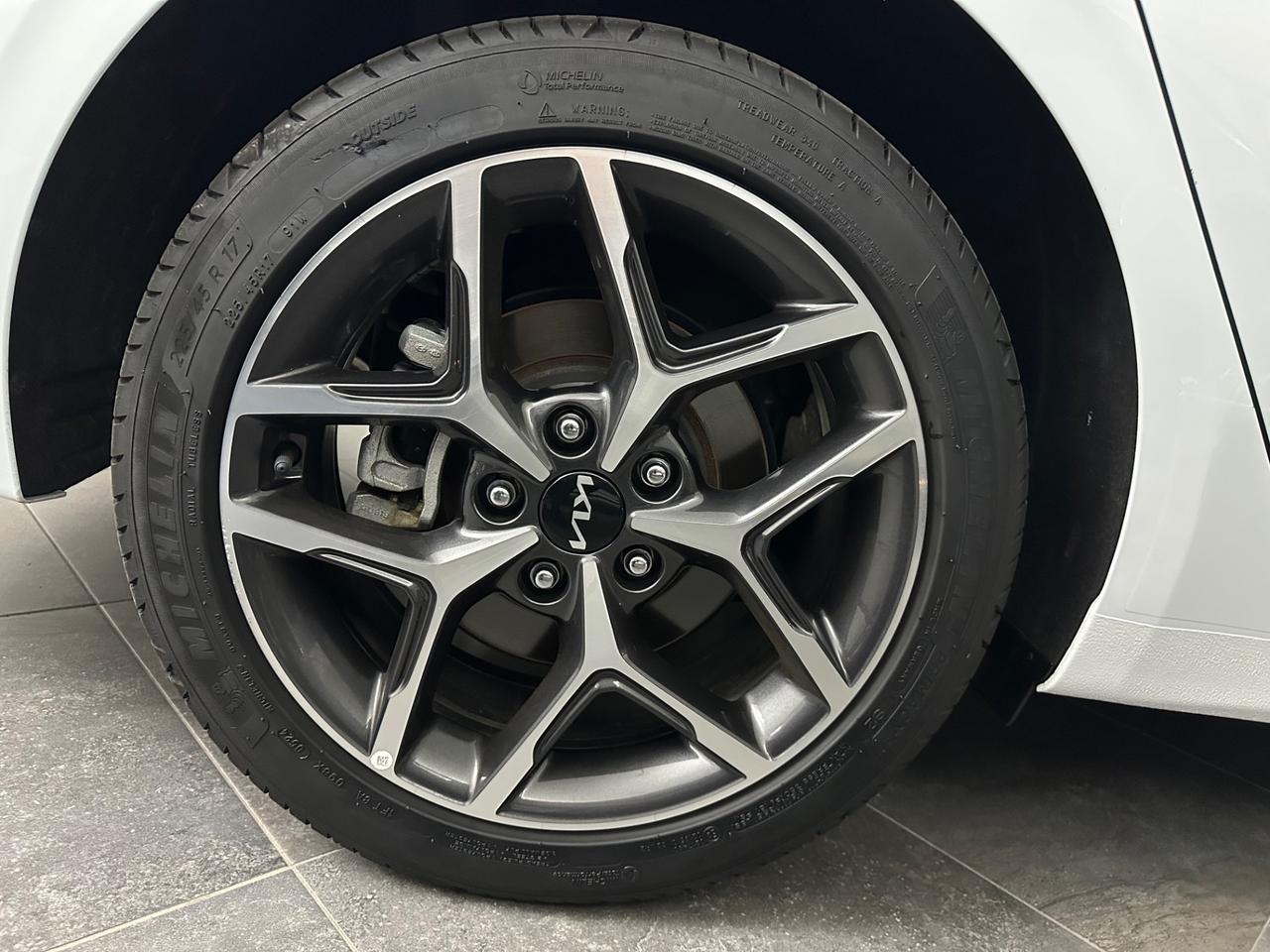 Kia Ceed 1.6 CRDi 136 CV MHEV DCT SW Business