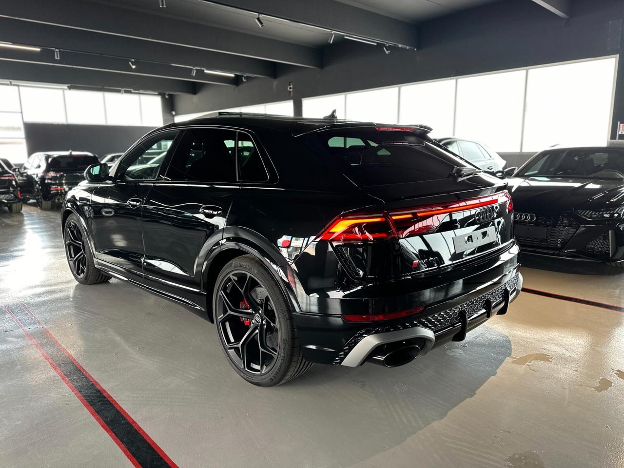 Audi RS Q8 4.0mhev 48V performance 640cv listino Audi 203.725 CARBO-CERAMIC