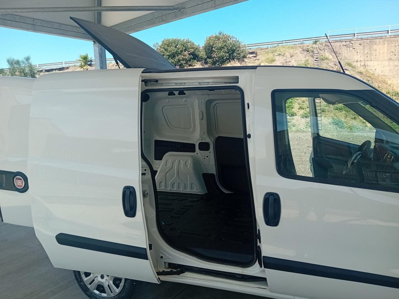 Fiat Doblo Doblò 1.6 MJT 105CV PL-TN Cargo Maxi Lamierato SX