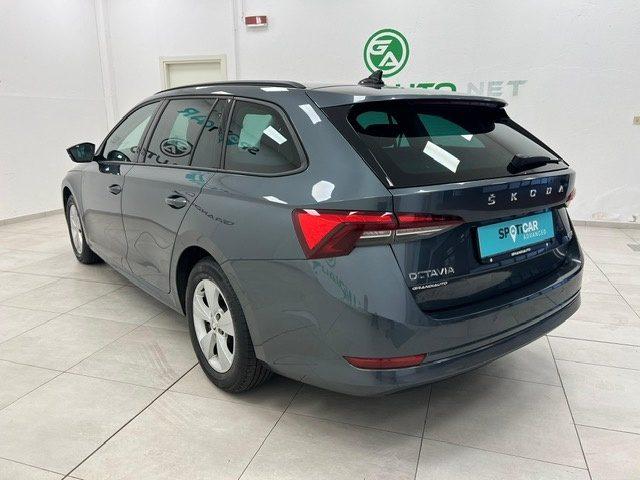SKODA Octavia IV - Wagon 1.5 g-tec Executive 130cv dsg