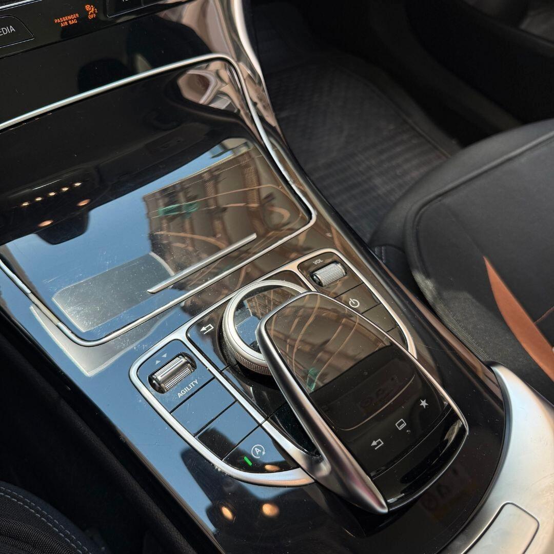 Mercedes C 180 BlueTEC Automatic Premium - 116CV
