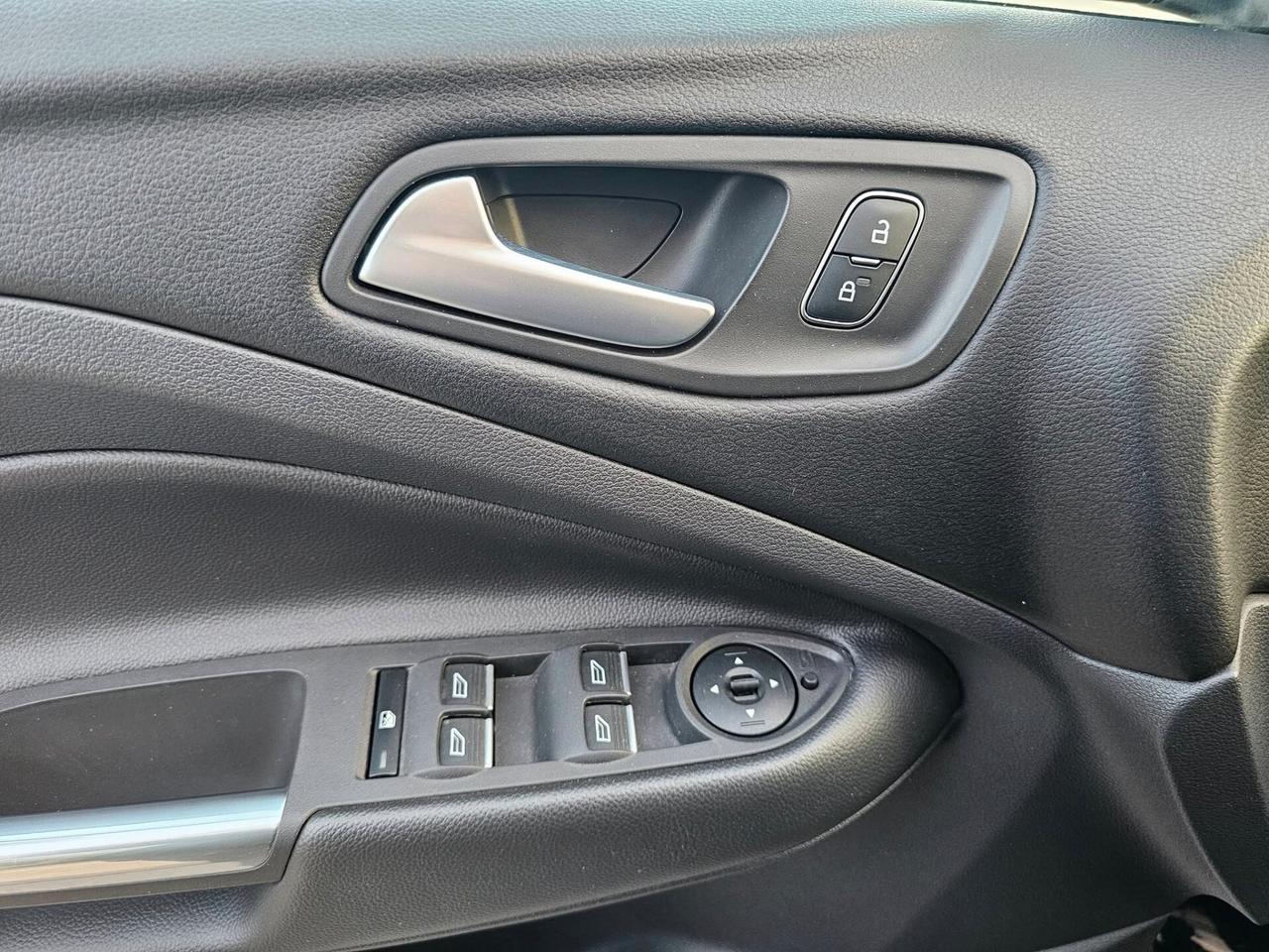 FORD KUGA 1.5 TDCI 120CV TITANIUM SPORT EDITION