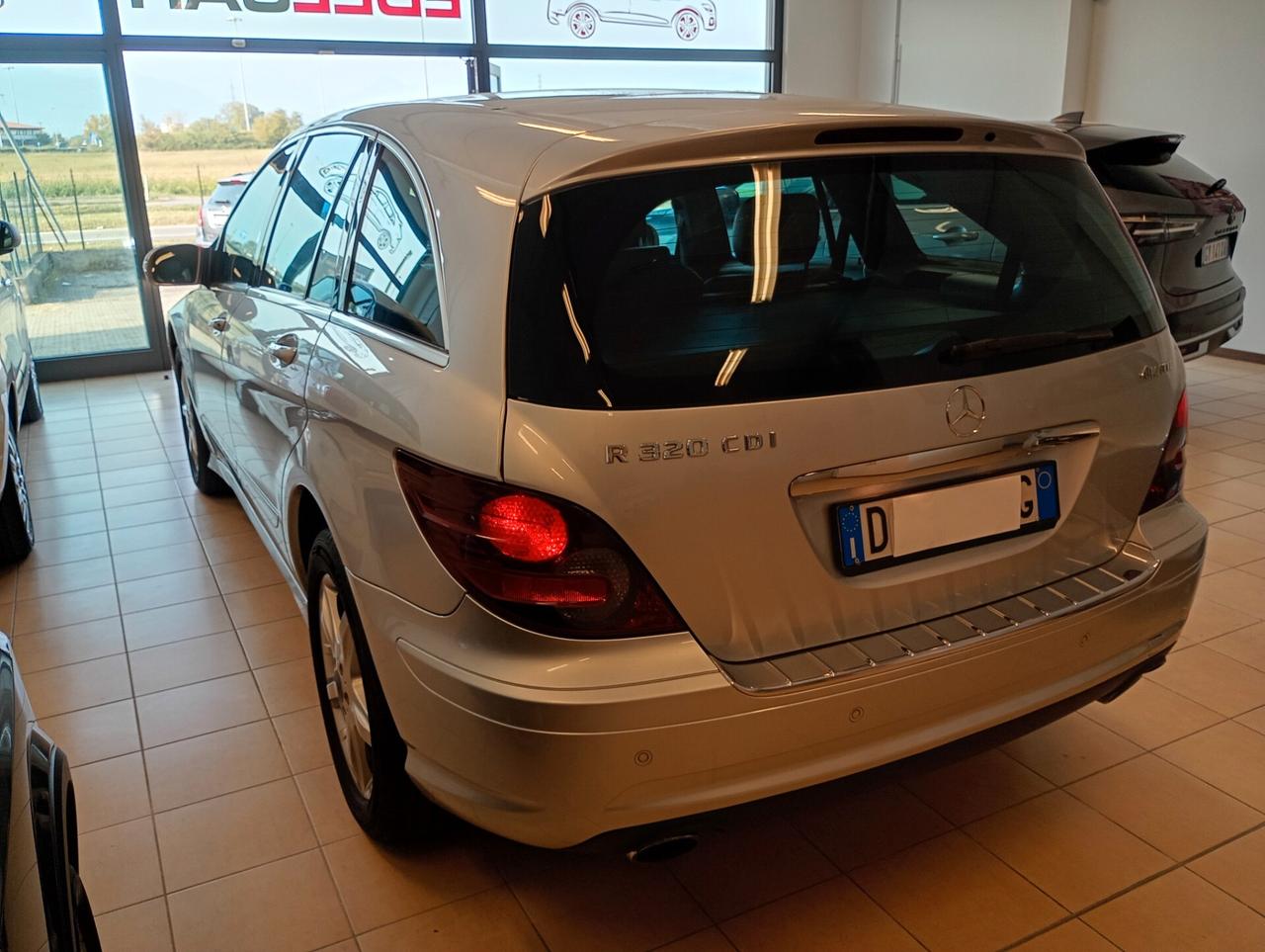Mercedes-benz R 320 300 CDI BlueEFFICIENCY cat Sport