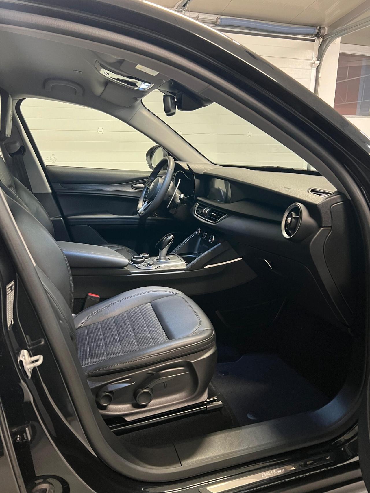 Alfa Romeo Stelvio 2.2 Turbodiesel 210 CV AT8 Q4 Executive