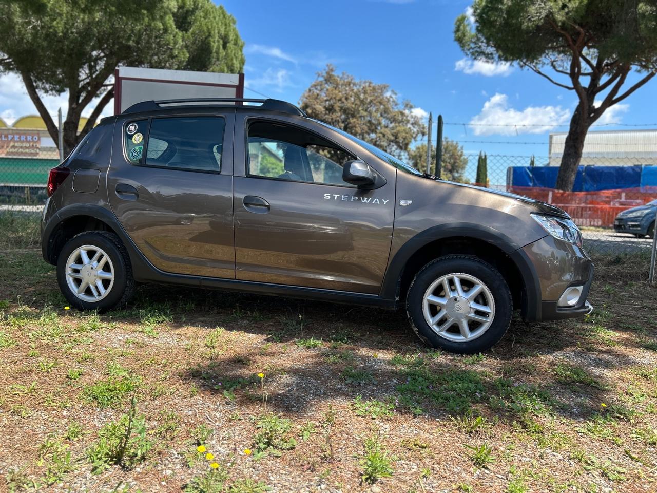 Dacia Sandero Stepway 0.9cc*NAVI*GPL FABBRICA*NEOPATENTATI*
