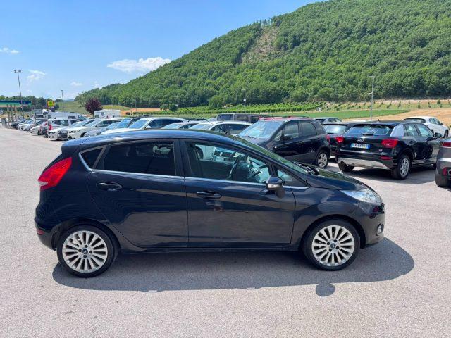 FORD Fiesta 1.6 TDCi 95 CV 5p. Titanium OK NEOPATENTATI