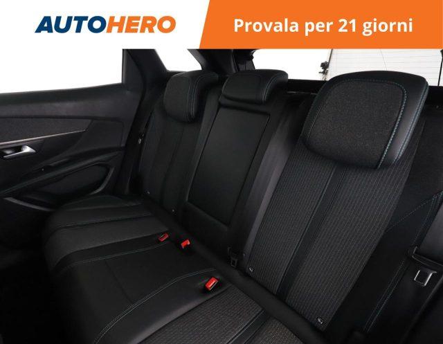 PEUGEOT 3008 Hybrid 225 e-EAT8 Allure Pack