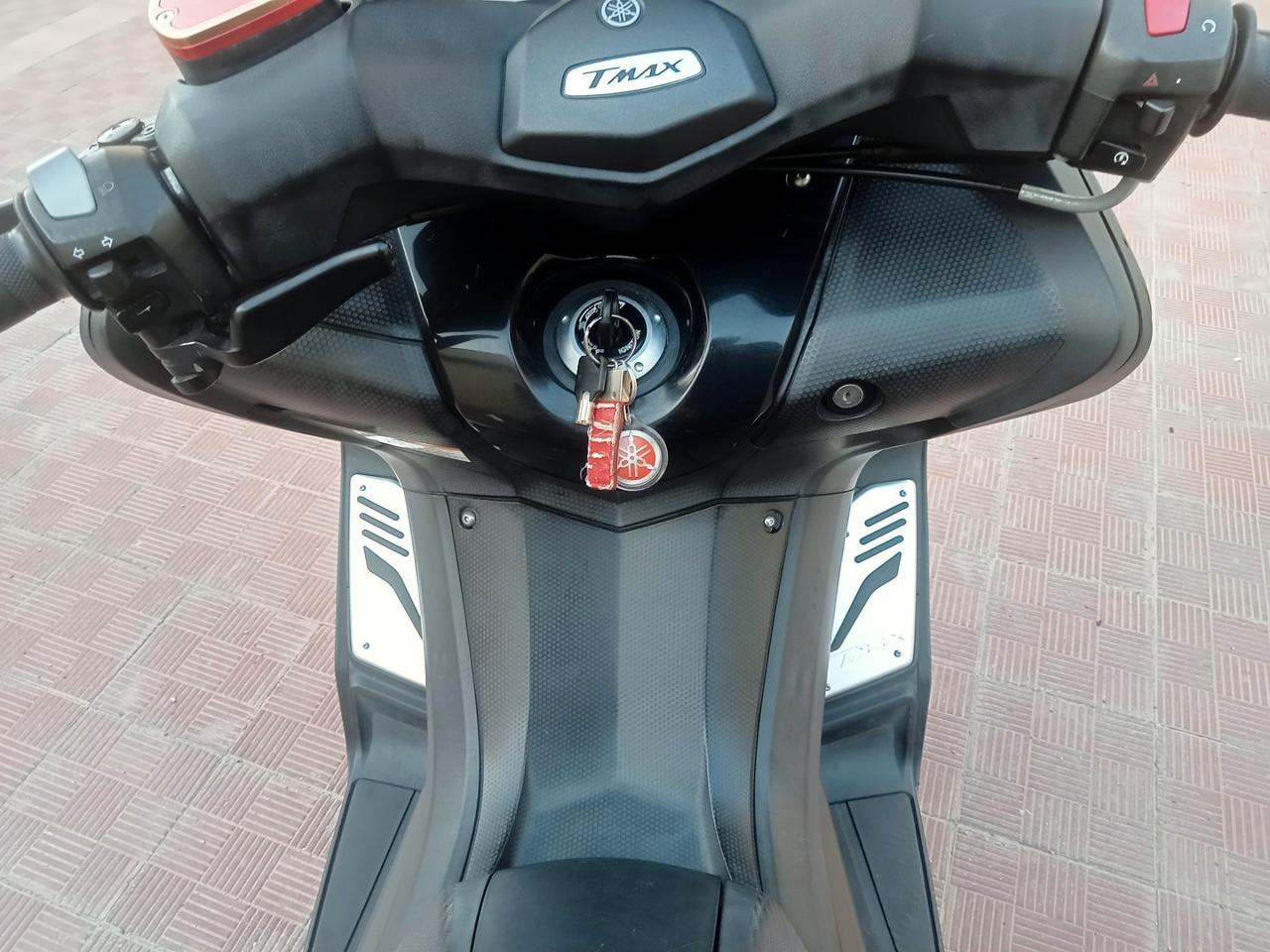 Yamaha t-max 530 2014 km 28000