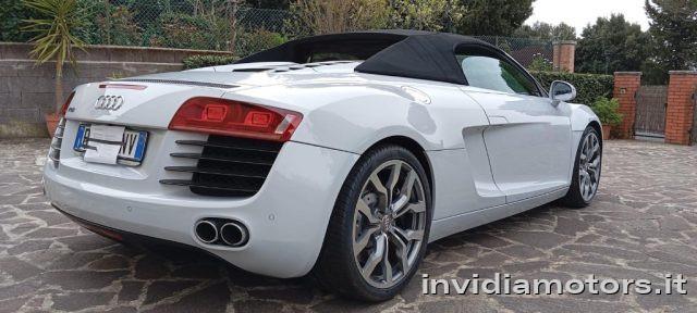 AUDI R8 Spyder 4.2 V8 FSI quattro R tronic