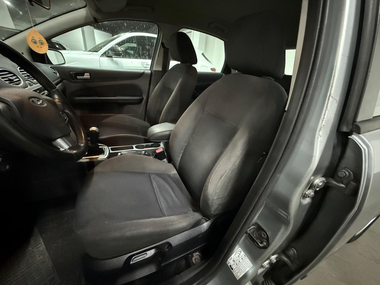 Ford Focus TI VCT GHIA 1.6 GPL UNICOPROP