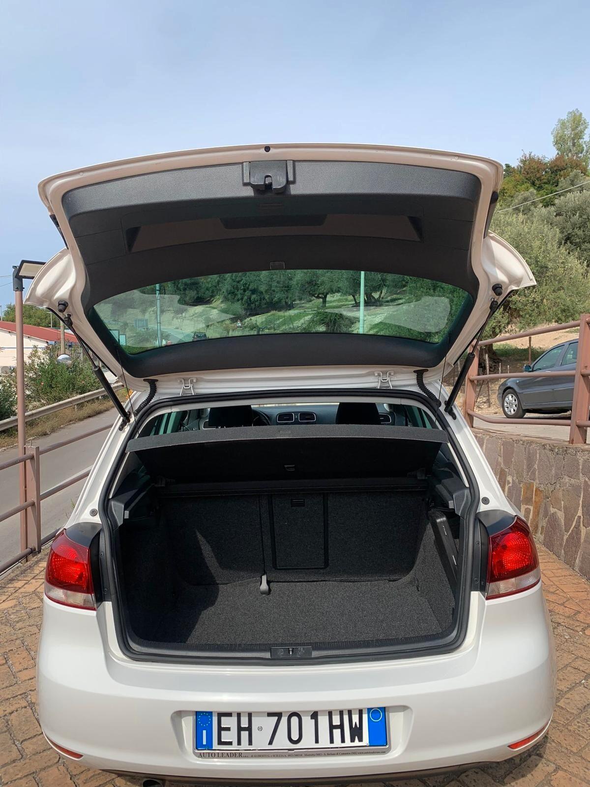 Volkswagen Golf 1.6 TDI DPF 5p. Highline