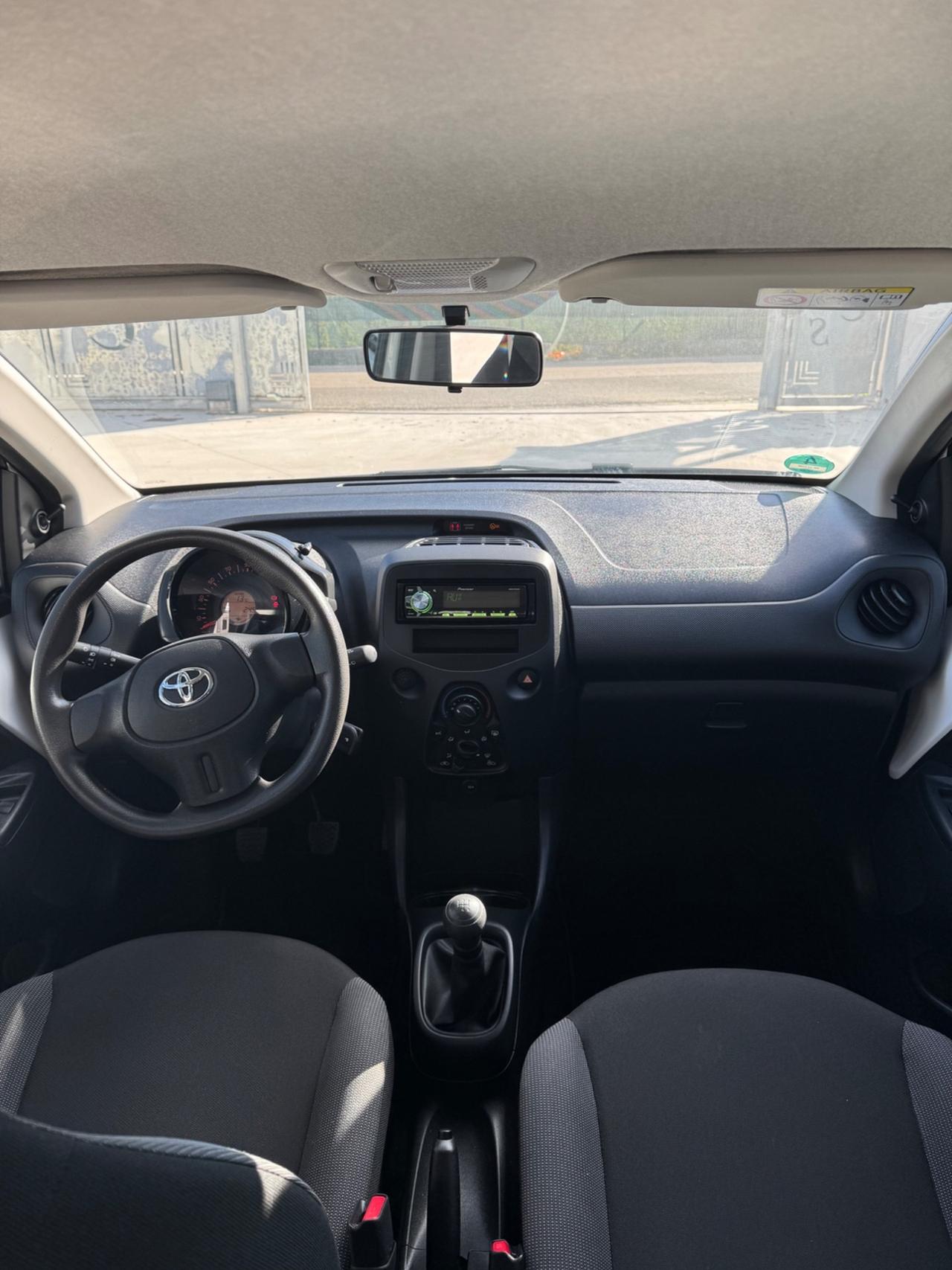 Toyota Aygo 1.0 VVT-i 69 CV 5 porte x-cite TSS MMT