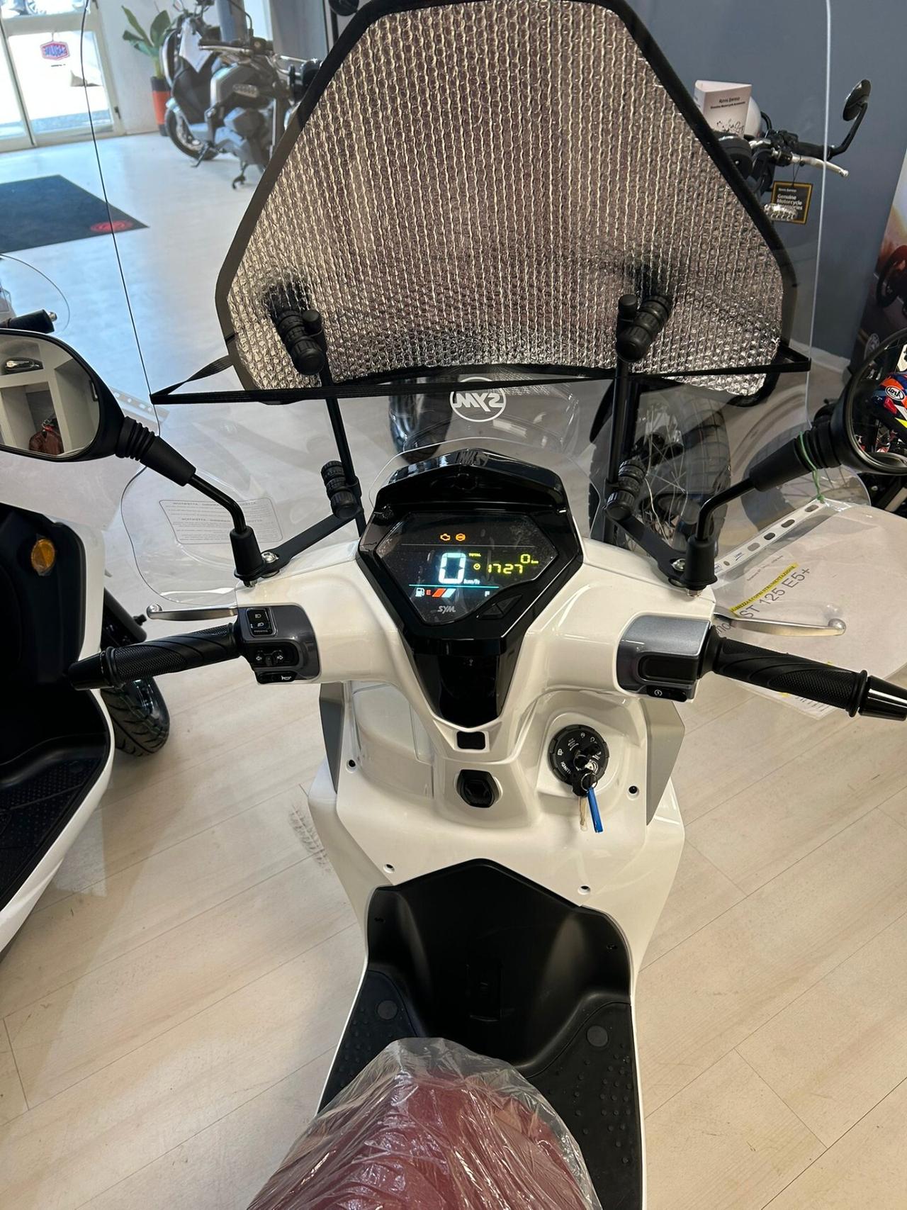 Sym Symphony 125 ST SCOOTER