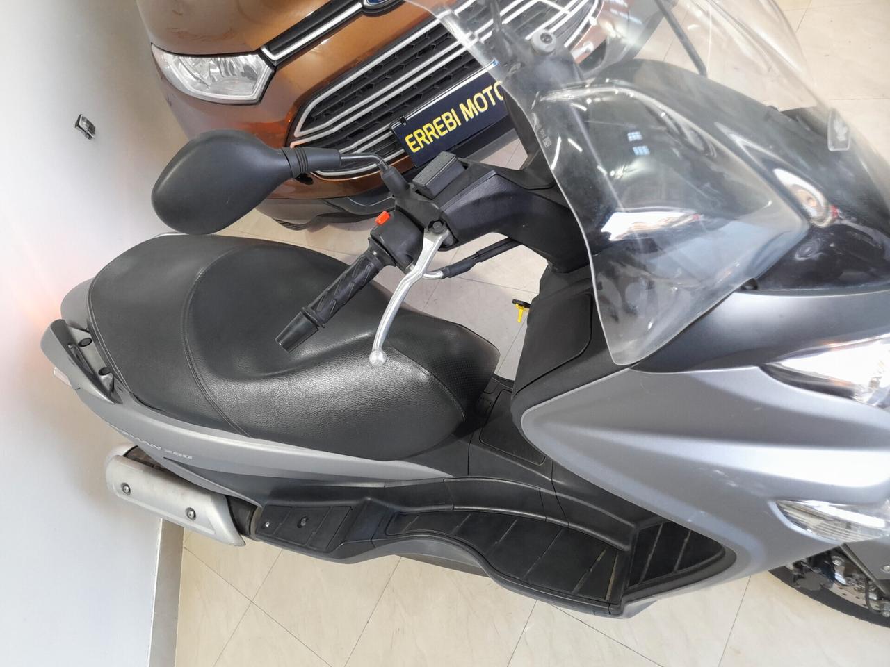 Suzuki Burgman 200 2025