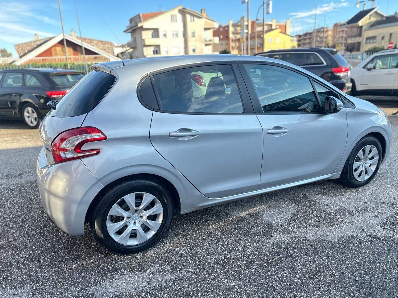 Peugeot 208 1.4 HDi 68 CV 5 porte Active