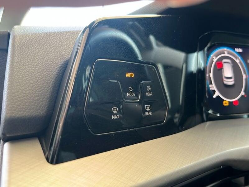 Volkswagen Golf Golf 2.0 TDI SCR Life * PROMO *