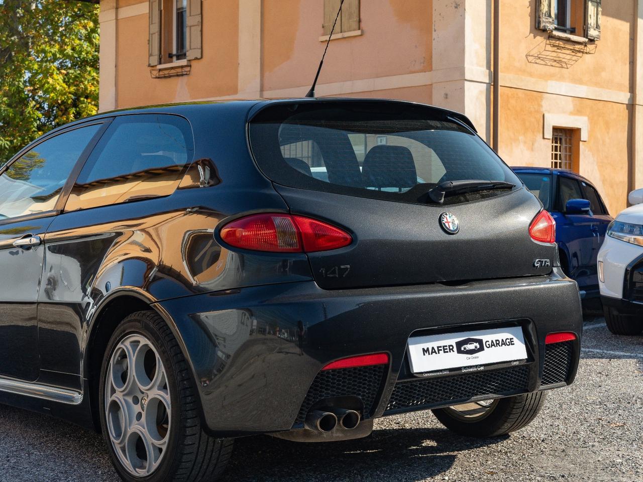 Alfa Romeo 147 3.2i V6 24V cat 3 porte GTA