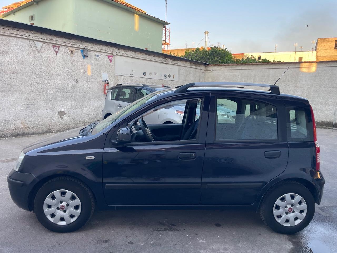 Fiat Panda 1.2 gpl scadenza 2034 full optional tagliandata distribuzione eseguita tutto ok