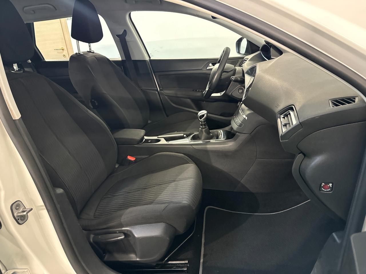 Peugeot 308 1.2 Turbo S&S SW Allure EURO6