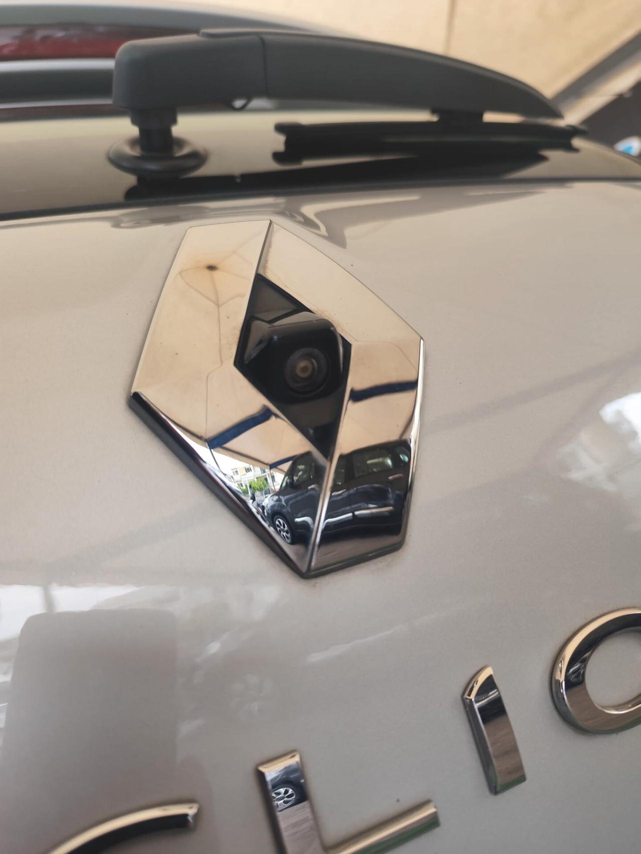Renault Clio TCe 12V 90 CV 5 porte Moschino Life