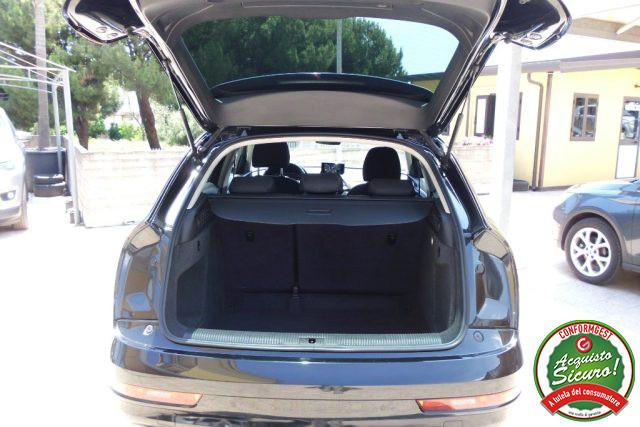 AUDI Q3 2.0 TDI 120 CV Design