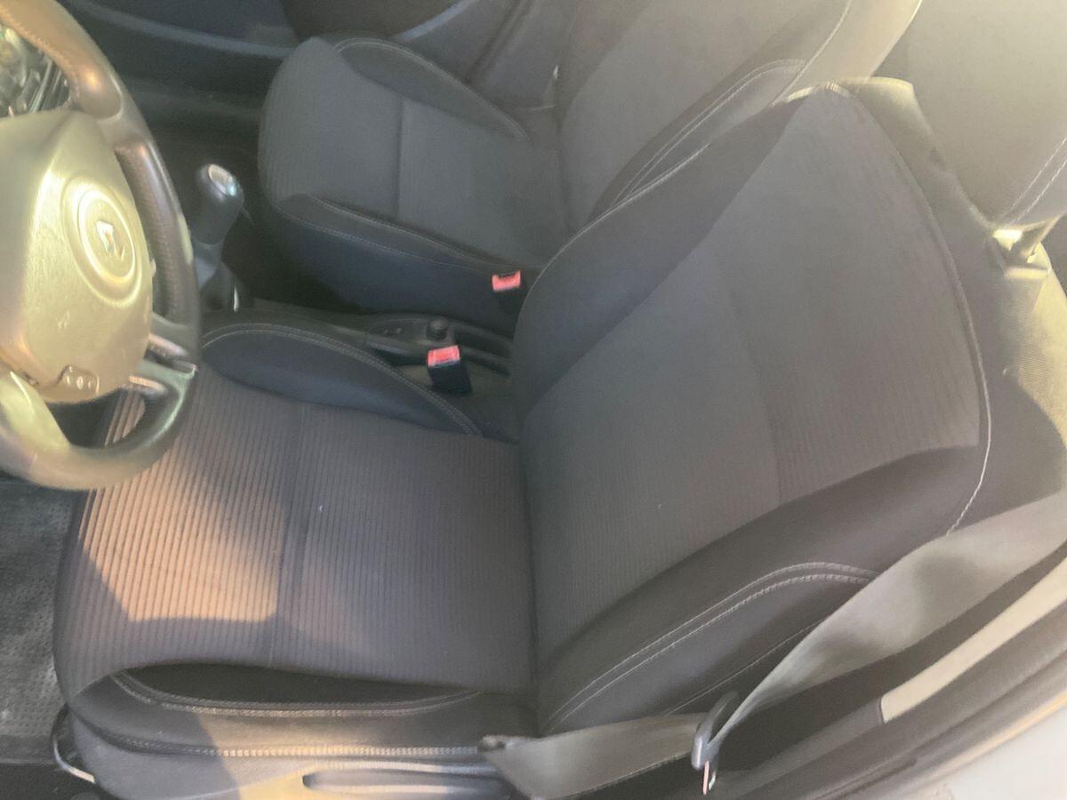 Renault Clio 1.2 16V 5 porte Dynamique