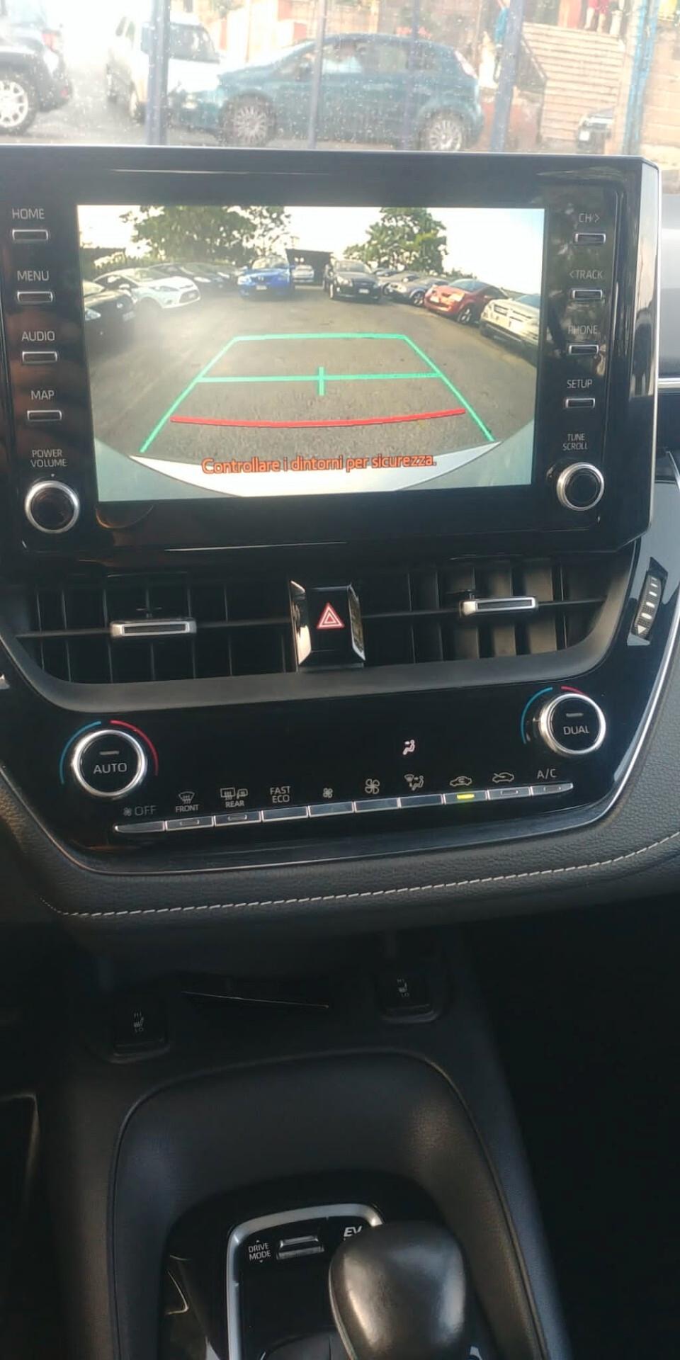 Toyota Corolla HBRID 98cv NEO PATENTATI APPLE CAR PLAY BLUETOOTH CRUISE CERCHI MULTIFUNZIONE