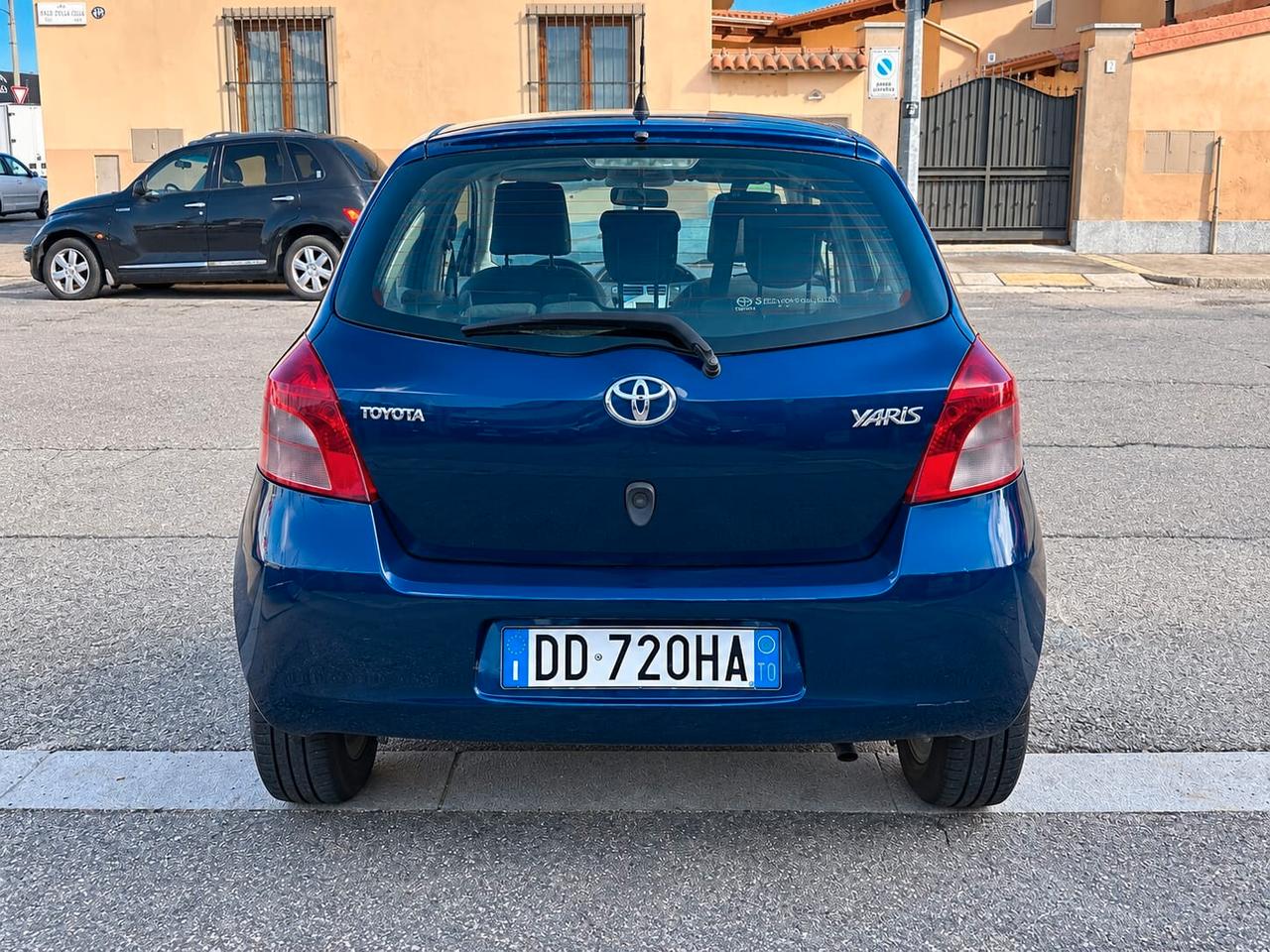 Toyota Yaris 1.0 5 porte Sol