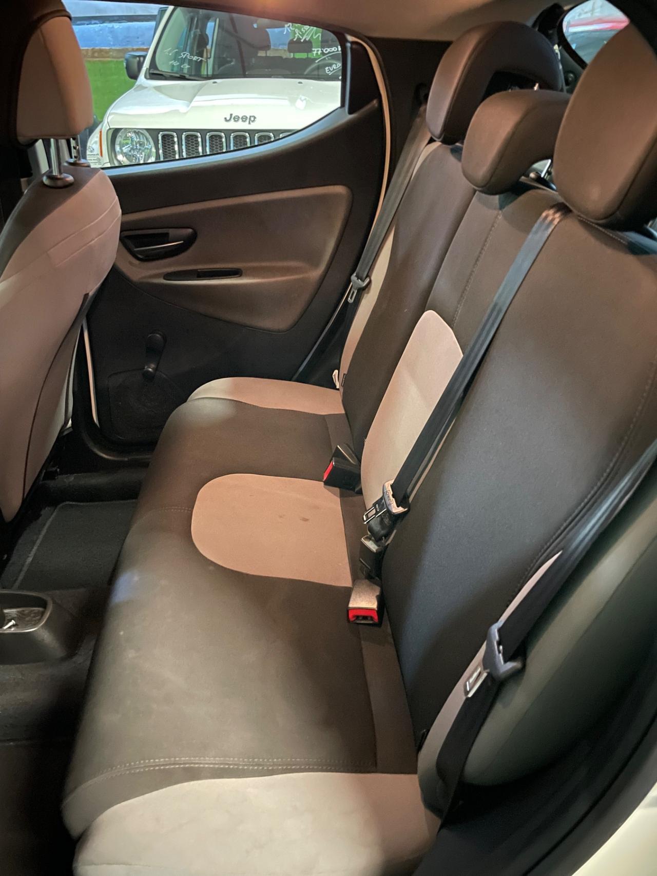 Lancia Ypsilon 1.2 Neopatentati Euro 6