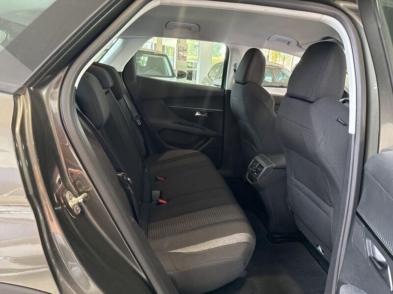 Peugeot 3008 BlueHDi 130 EAT8 S&S Business