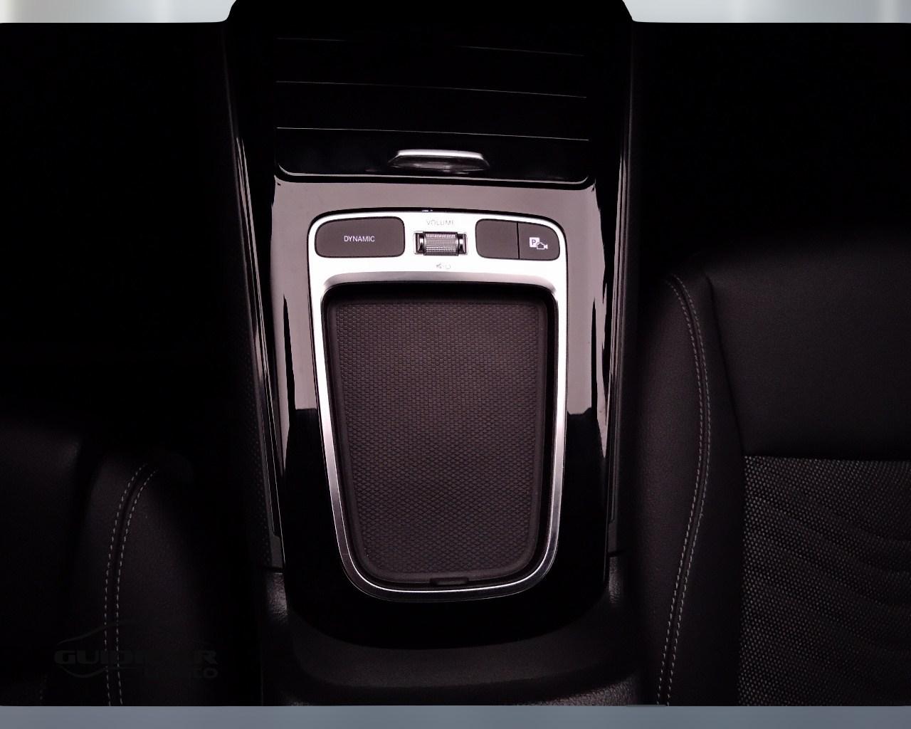 Mercedes-Benz GLA-H247 2023 - GLA 180 d Advanced auto