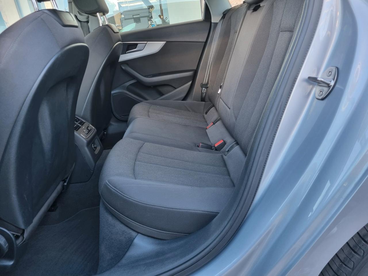 Audi A4 V 2019 Avant 35 2.0 tdi mhev Business Advanced