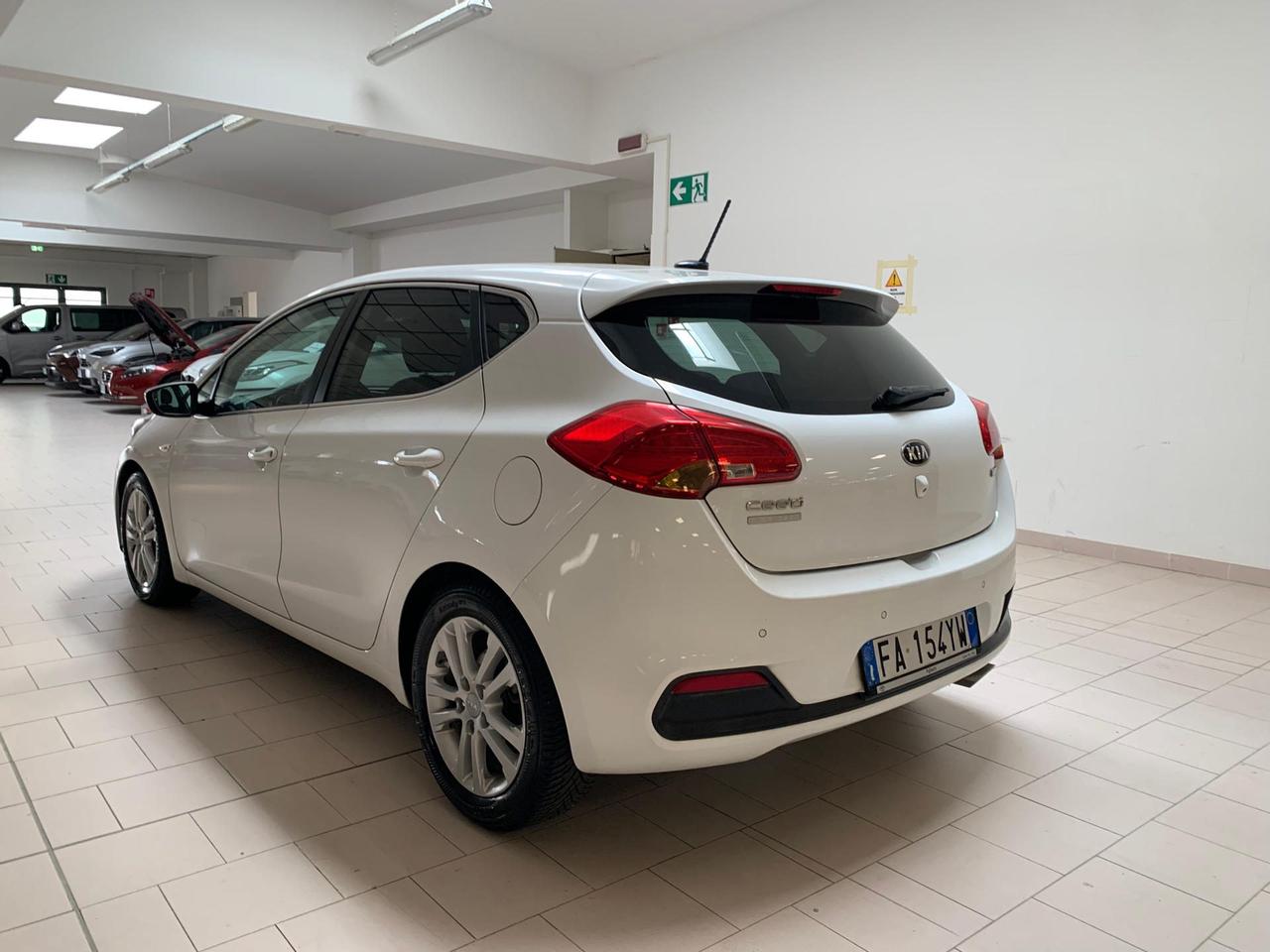 Kia Ceed 1.6 crdi High Tech stop&go 128cv