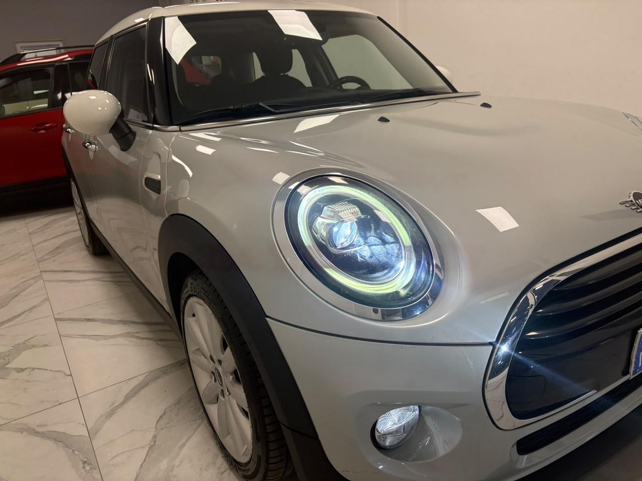 Mini Cooper 1500 D Baker Street Unipro 2019
