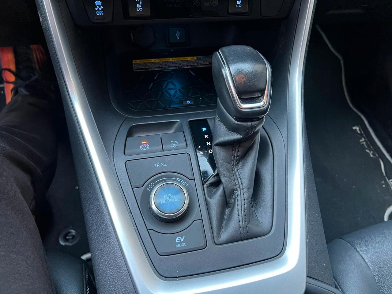 Toyota RAV 4 2.5 HV (222CV) E-CVT AWD-i LOUNGE