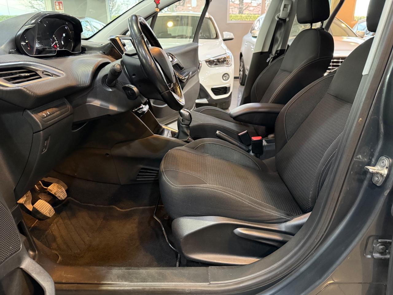 Peugeot 208 1.2 Access 82cv DISTRIBUZIONE FATTA !!