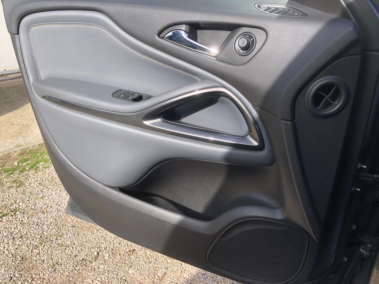 OPEL ZAFIRA TOURER - 7 POSTI - METANO