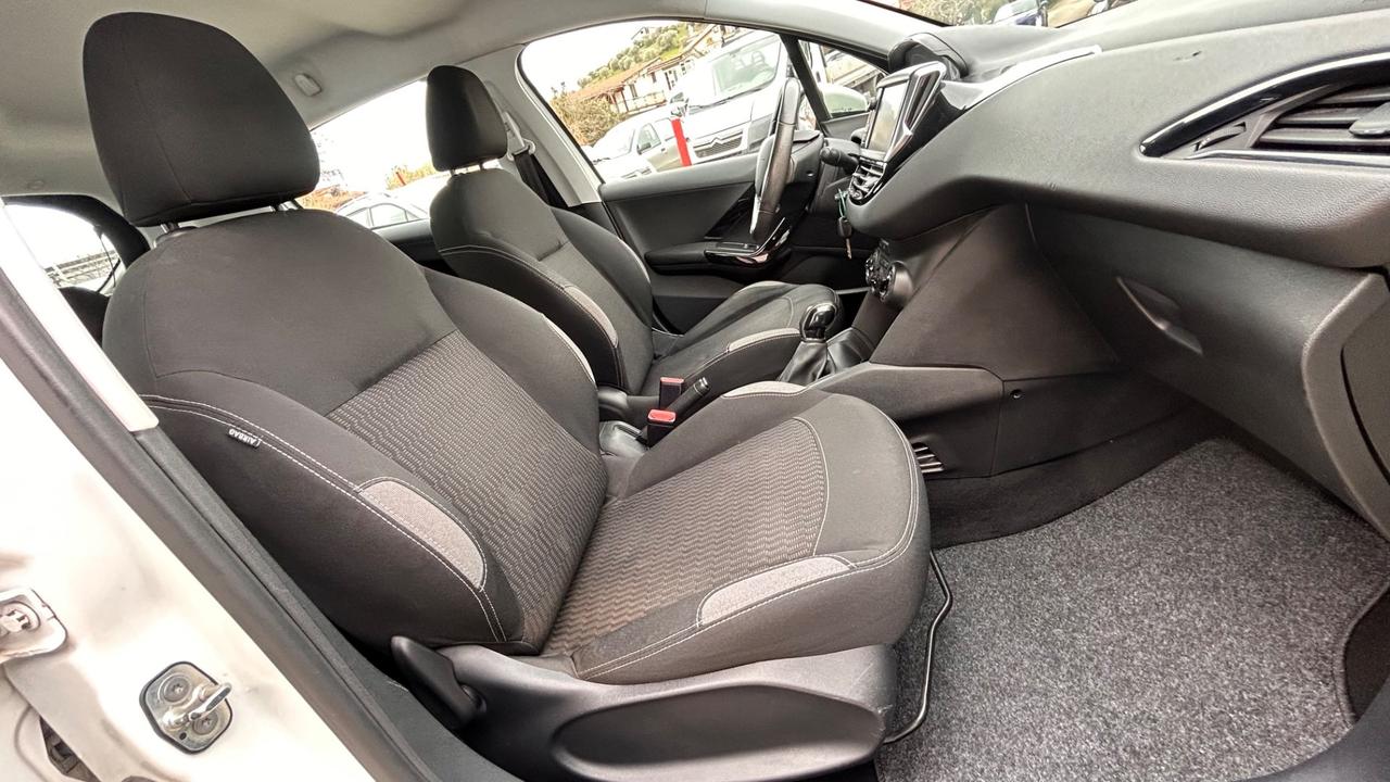 Peugeot 208 1.6 HDi 75cv Allure